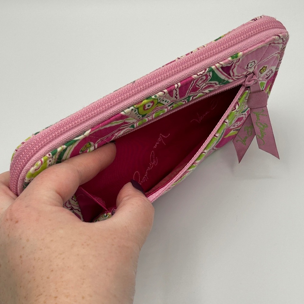 BUNDLE Vera Bradley Zip Around Wallet and Matching‎ Eyeglass Holder Pink Paisley - Picture 6 of 16